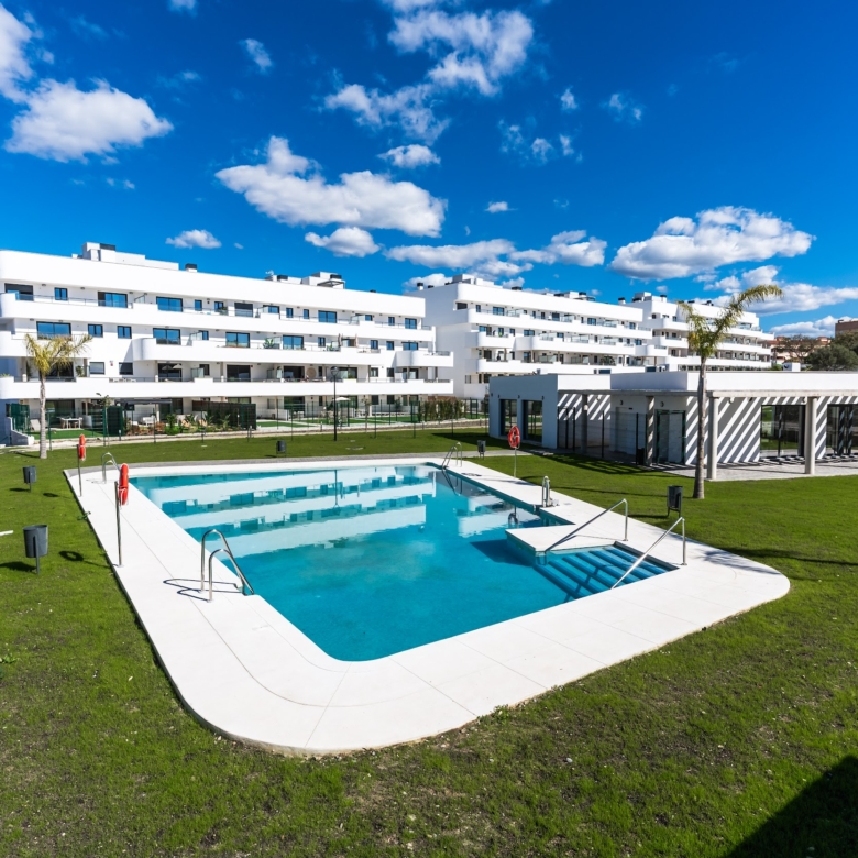 Modern 2-slaapkamer appartement in Aranya, Selwo – Estepona